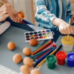 Zabawka dla 3 latka Montessori – Jak wybrać idealną zabawkę dla małego odkrywcy?