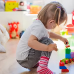 Zabawki edukacyjne dla dzieci 5 lat – klucz do rozwoju i nauki