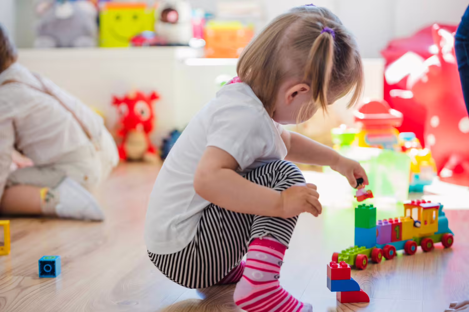 Edukacja w systemie Montessori: Jak wspierać rozwój dziecka? - 1