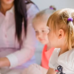 Liceum Montessori Opinie: Co Warto Wiedzieć przed Wyborem Szkoły Liceum Montessori Ursus – Nowoczesne podejście do edukacji w Warszawie