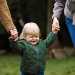 Zabawka dla 3 latka Montessori – Jak wybrać idealną zabawkę dla małego odkrywcy?