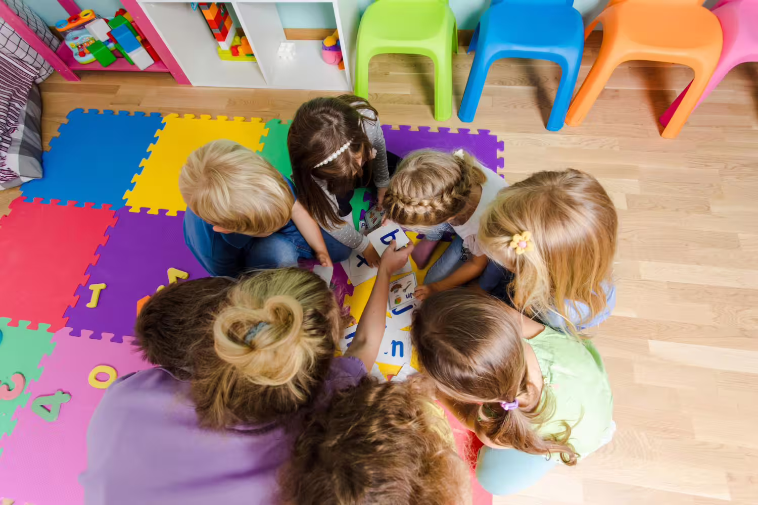 Zabawka dla 3 latka Montessori – Jak wybrać idealną zabawkę dla małego odkrywcy? - 1